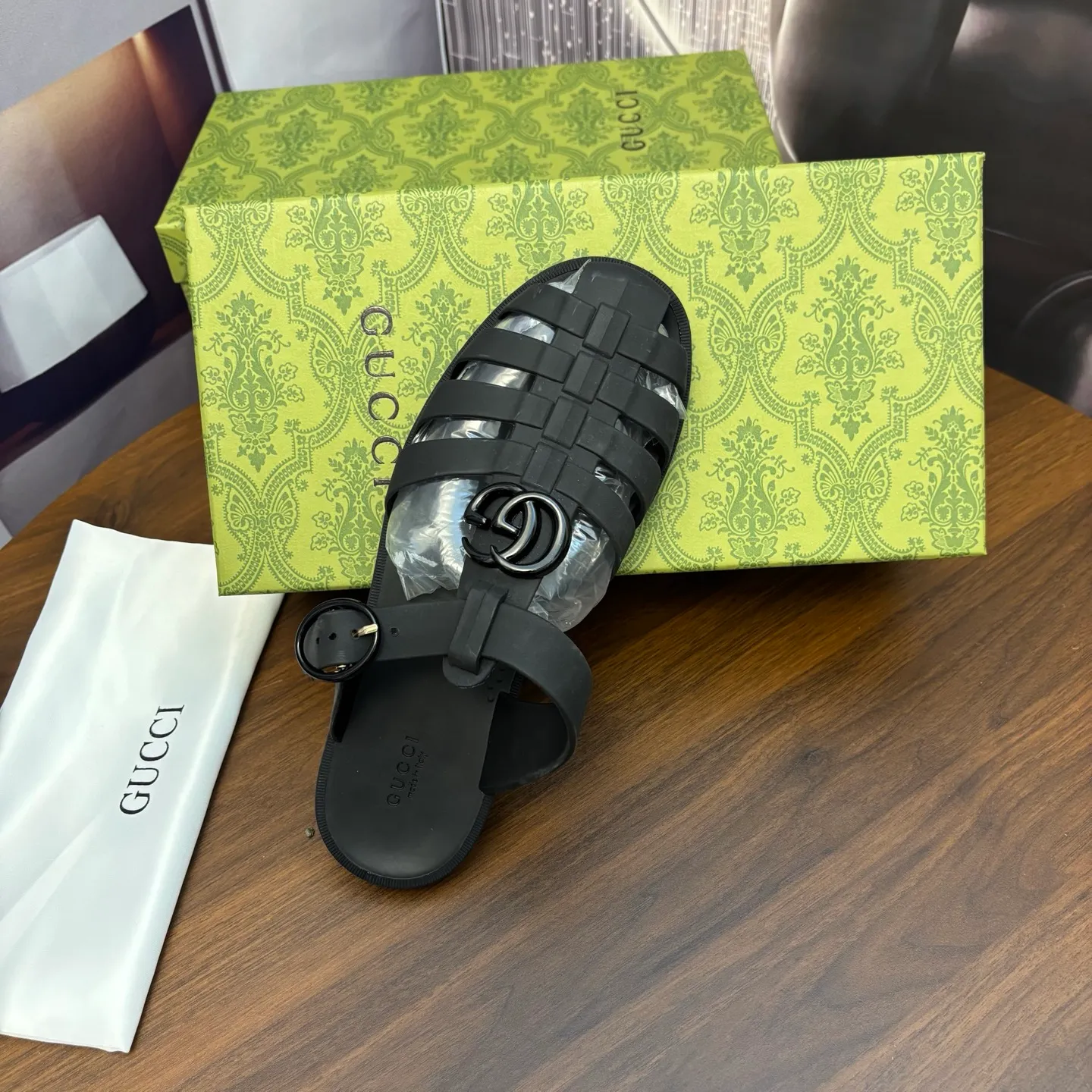 Men's shoes 260💰 [Gucci] Counter quality, top-quality original goods, real photos! Original TPU material, fine workmanship, comfortable; genuine 1:1 replica Size: 38 ~ 46